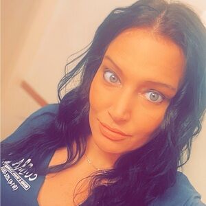 Meet your Posher, Janet